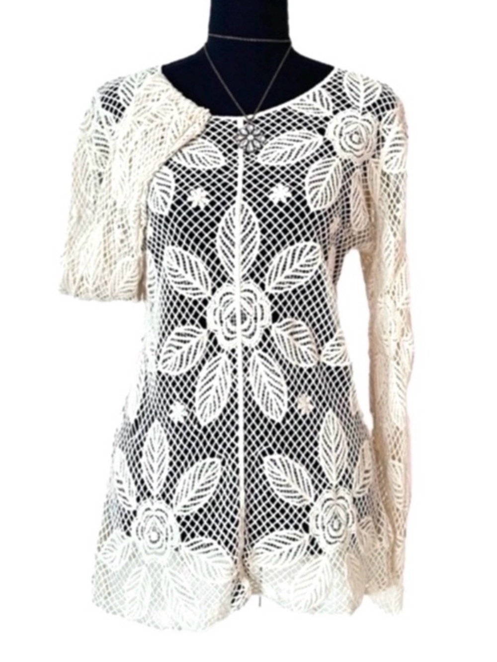 #59 FORGOTTEN GRACE ~ Artisan Cream Cotton Knitted Top w/Floral Design size L